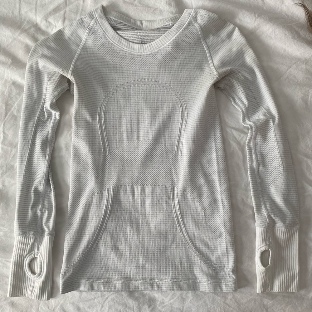 Lulu Lemon Swiftly Tech Long Sleeve